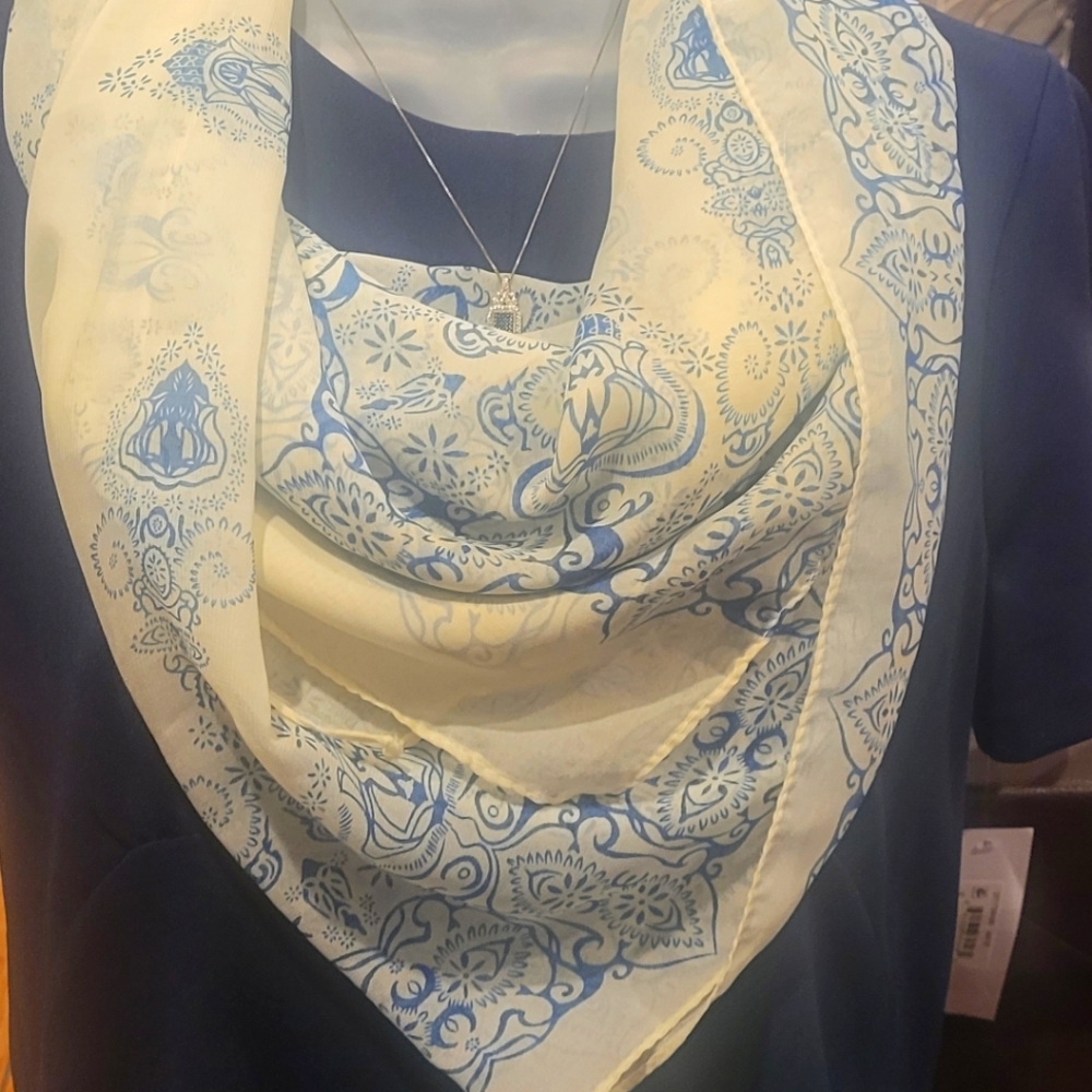 Navy blue stunning Donna Morgan from Nordstrom,  size 6, endless possibilities.